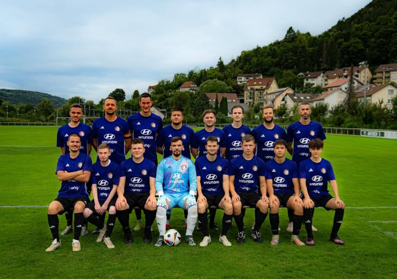 2. Mannschaft des FC Horb in blauen Trikots